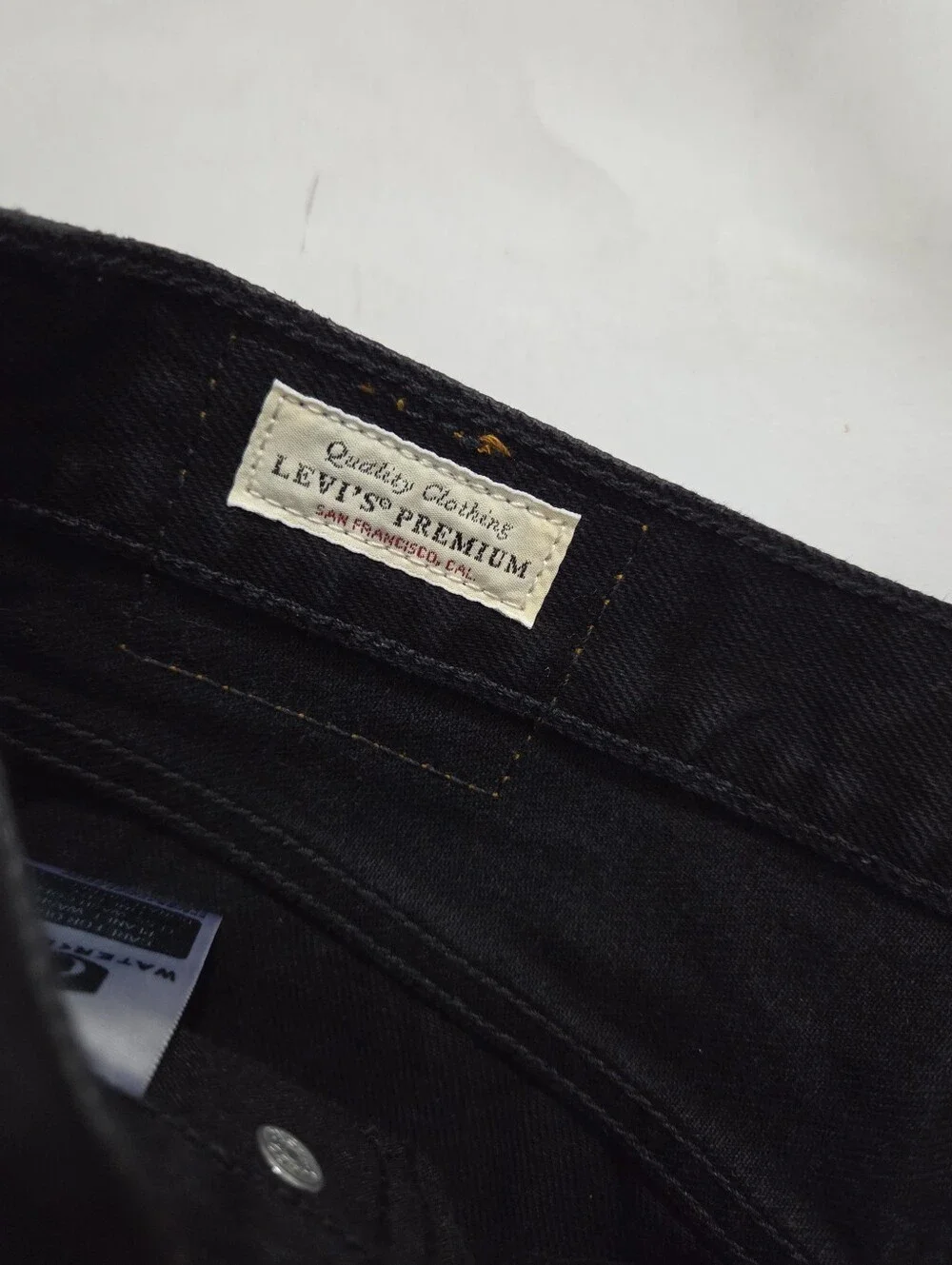NWT Levi's Icon Skirt Black Coated Non Stretch Denim Raw Hem Moto Grunge Size 25